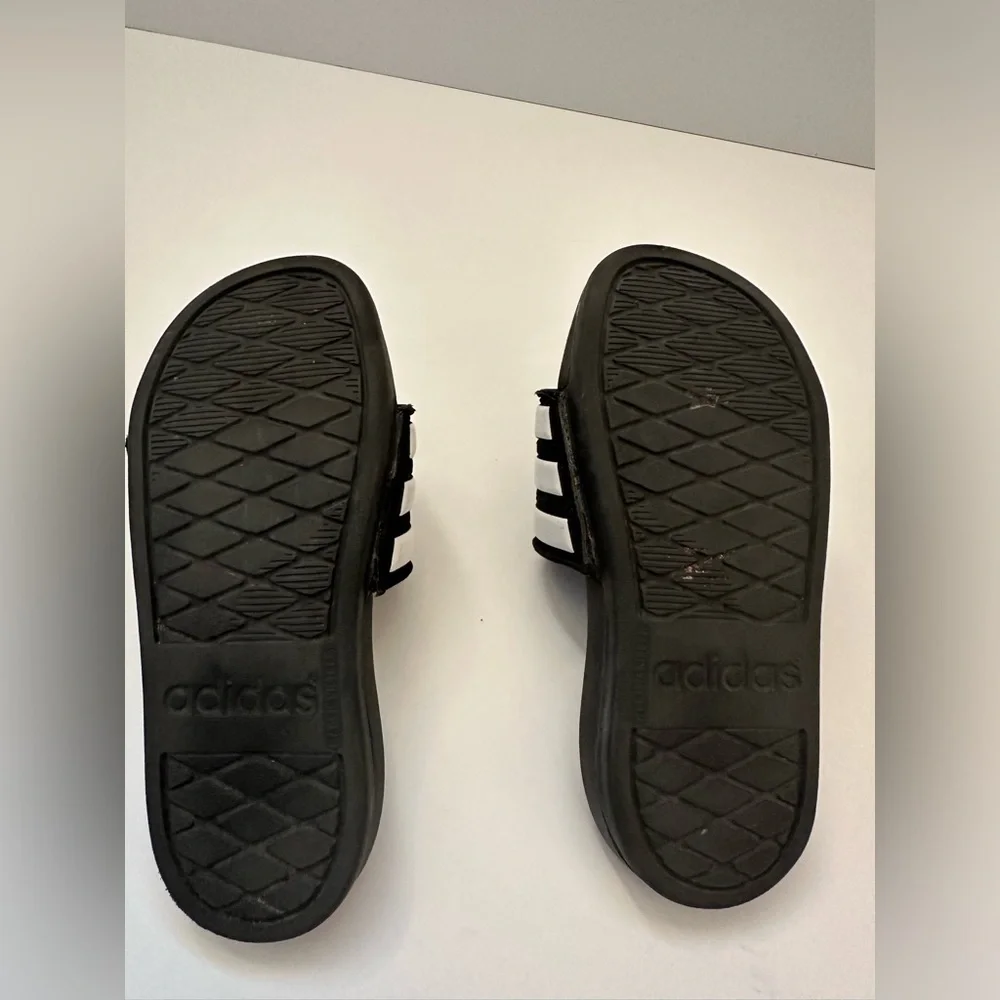 Adidas Adilette Comfort Kids’ Slide Sandals - Picture 5 of 5
